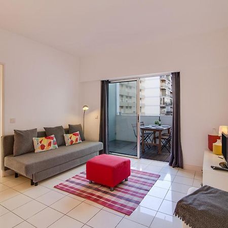 Modern Apartment By The Sea Quarteira Exterior foto